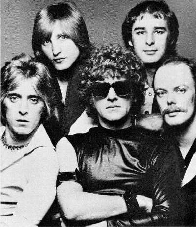 [Portrait of final Mott The Hoople lineup]