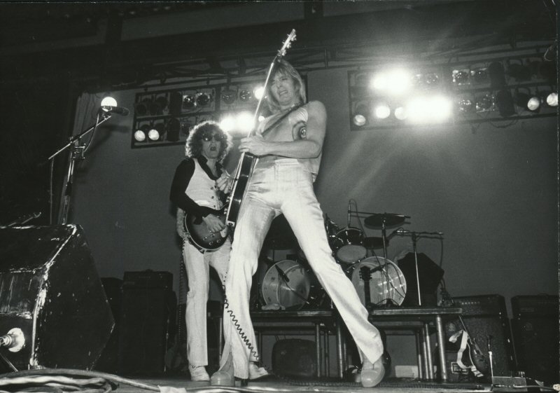 Ian Hunter and Mick Ronson live in 1975