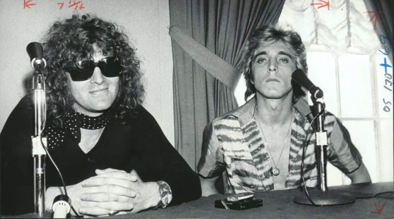 Ian Hunter and Mick Ronson 1975 press conference