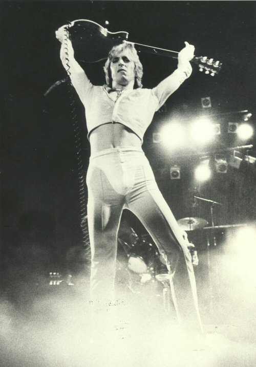 Mick Ronson, guitar hero, 1974