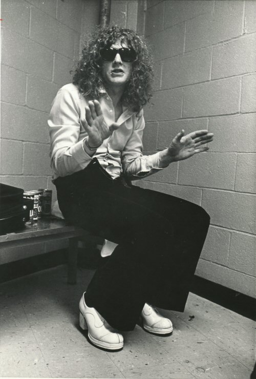 Ian Hunter backstage